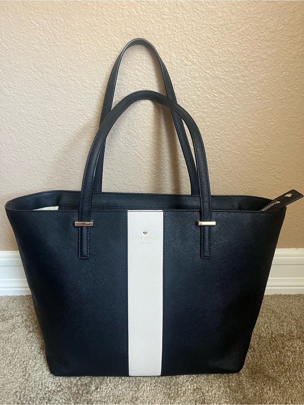 Kate Spade Racing med Harmony Black Tote with White Center Block Stripe - Picture 2 of 8